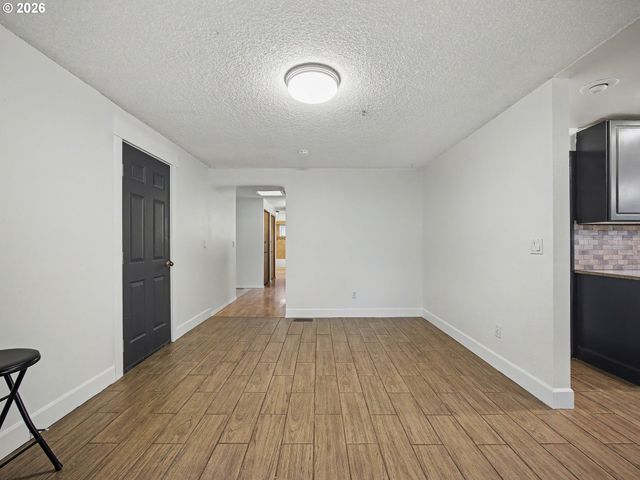 1185 Ne HACIENDA Ln, Gresham, OR 97030