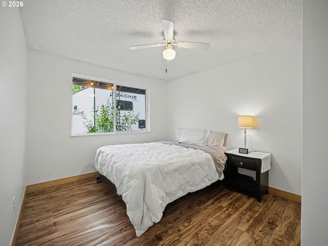 1185 Ne HACIENDA Ln, Gresham, OR 97030