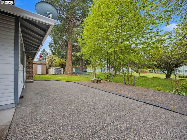 1185 Ne HACIENDA Ln, Gresham, OR 97030
