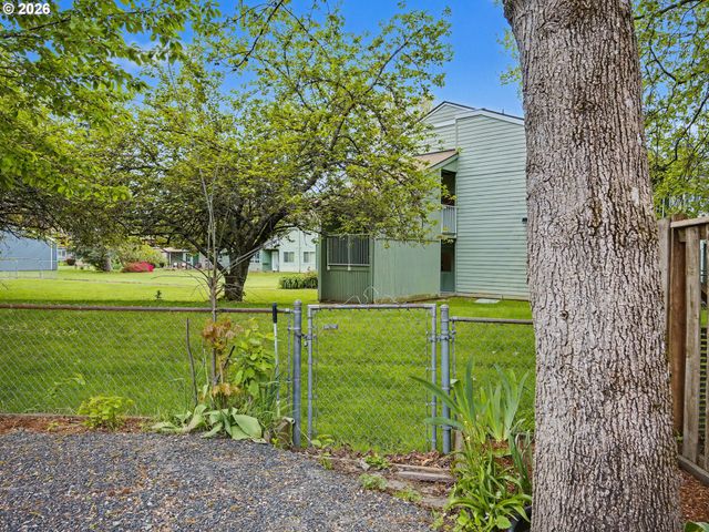 1185 Ne HACIENDA Ln, Gresham, OR 97030