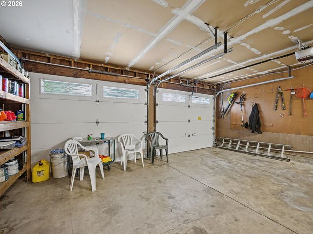 1185 Ne HACIENDA Ln, Gresham, OR 97030