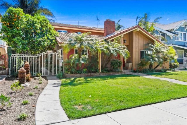 2214 E 2nd Street, Long Beach, CA 90803