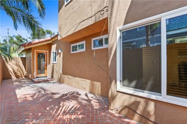 2214 E 2nd Street, Long Beach, CA 90803