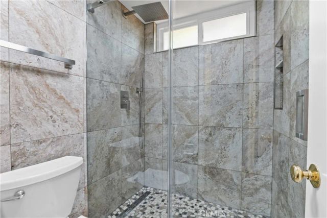 2214 E 2nd Street, Long Beach, CA 90803