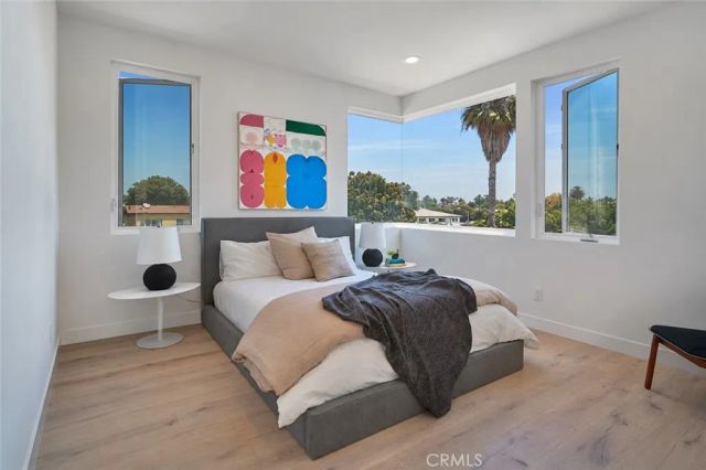 2925 S Cloverdale Avenue, Los Angeles, CA 90016