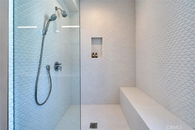 2925 S Cloverdale Avenue, Los Angeles, CA 90016