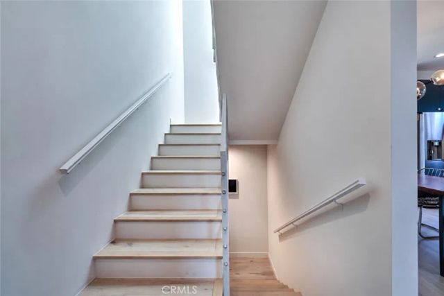 2925 S Cloverdale Avenue, Los Angeles, CA 90016