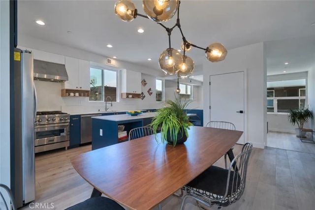 2925 S Cloverdale Avenue, Los Angeles, CA 90016