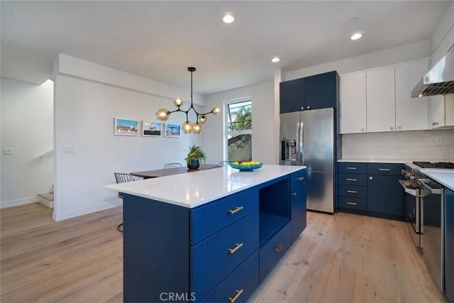 2925 S Cloverdale Avenue, Los Angeles, CA 90016