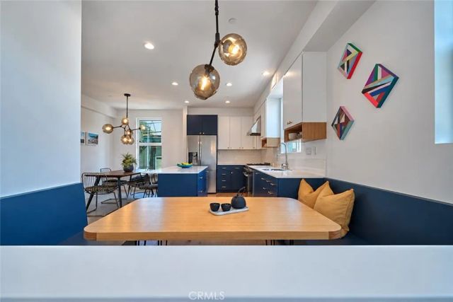 2925 S Cloverdale Avenue, Los Angeles, CA 90016