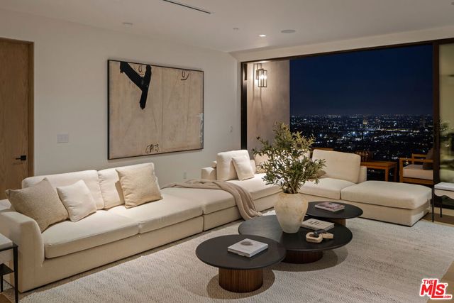 1525 Marlay Drive, Los Angeles, CA 90069