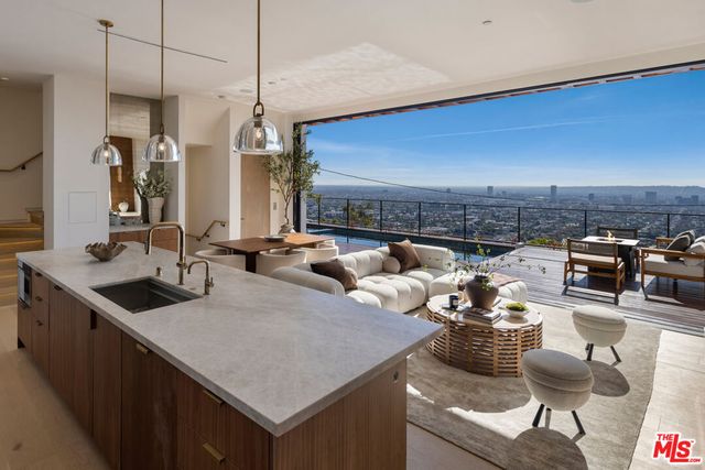 1525 Marlay Drive, Los Angeles, CA 90069