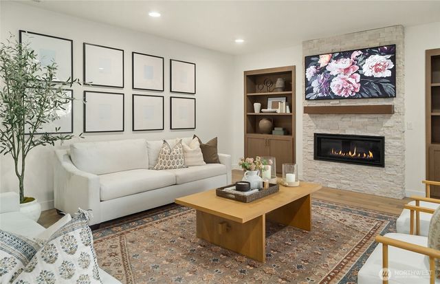 33642 Juniper Avenue SE, Black Diamond, WA 98010