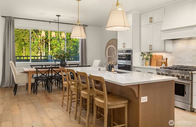 33642 Juniper Avenue SE, Black Diamond, WA 98010