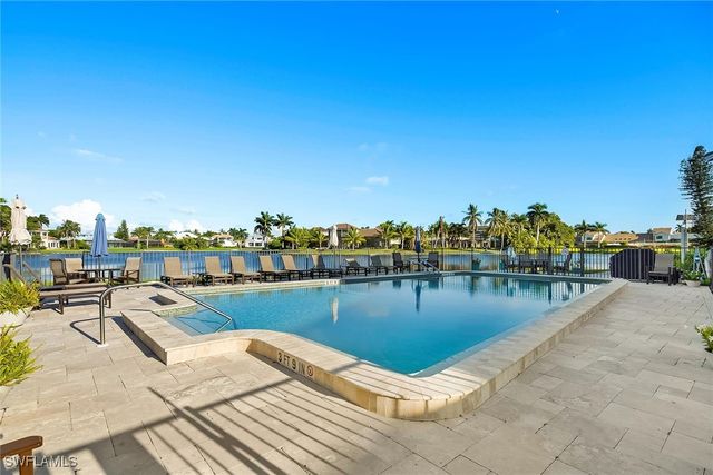 4160 Crayton RD A5, Naples, FL 34103