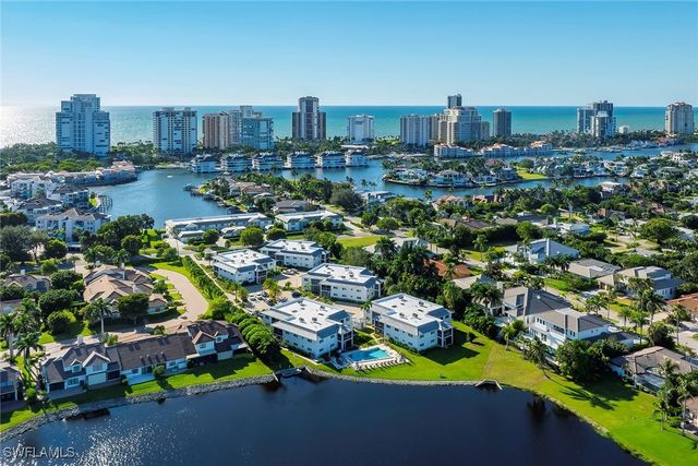 4160 Crayton RD A5, Naples, FL 34103