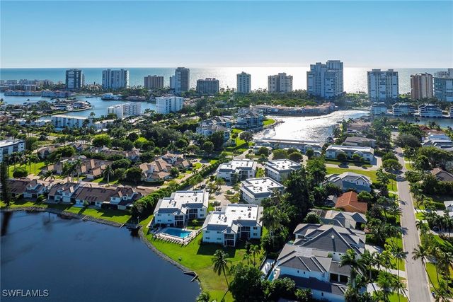 4160 Crayton RD A5, Naples, FL 34103