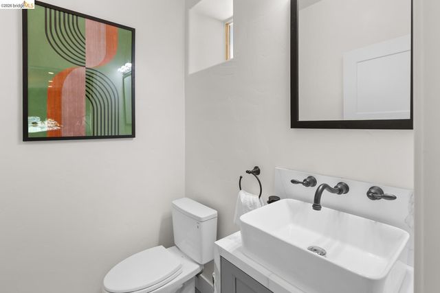 6839 Sherwick Dr, Berkeley, CA 94705