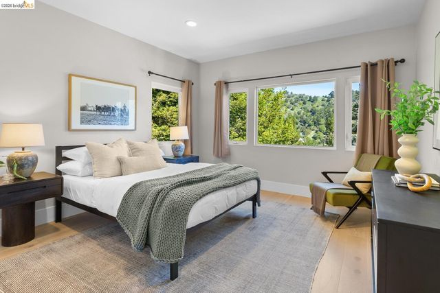 6839 Sherwick Dr, Berkeley, CA 94705