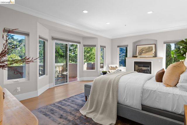 6839 Sherwick Dr, Berkeley, CA 94705