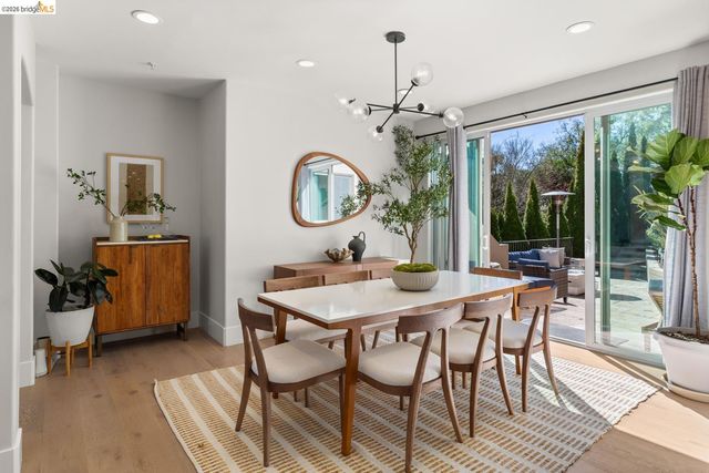 6839 Sherwick Dr, Berkeley, CA 94705