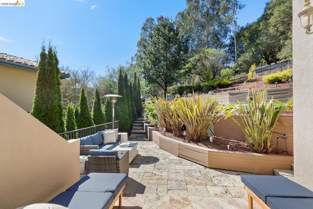 6839 Sherwick Dr, Berkeley, CA 94705