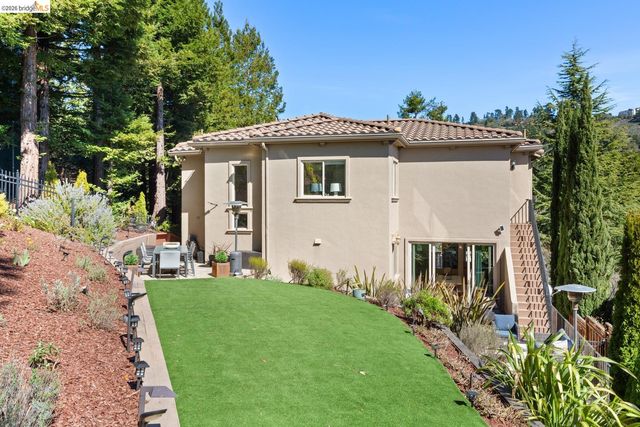6839 Sherwick Dr, Berkeley, CA 94705