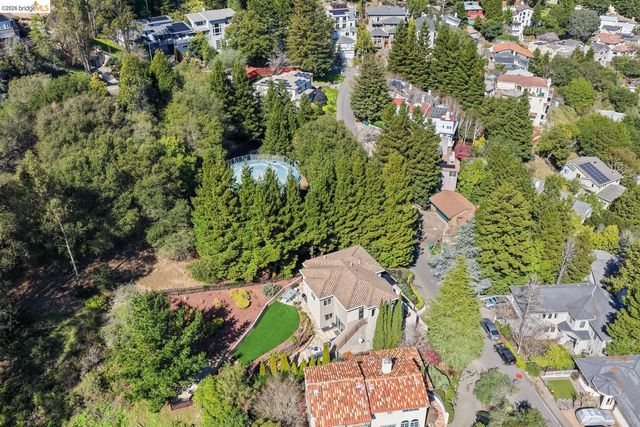 6839 Sherwick Dr, Berkeley, CA 94705