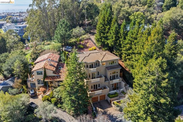 6839 Sherwick Dr, Berkeley, CA 94705