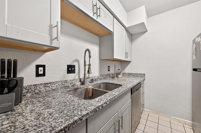 8421 Hearth Drive 3, Houston, TX 77054