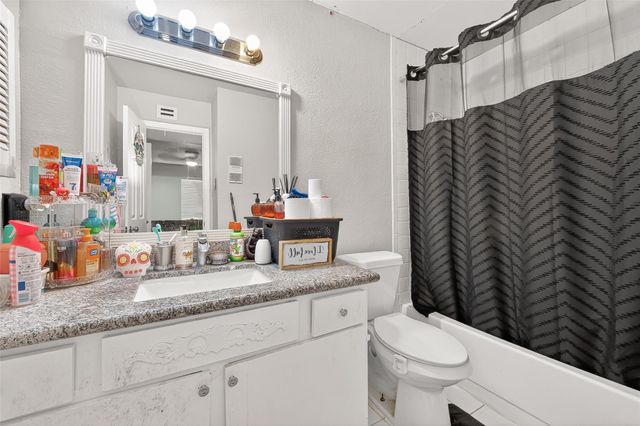 8421 Hearth Drive 3, Houston, TX 77054