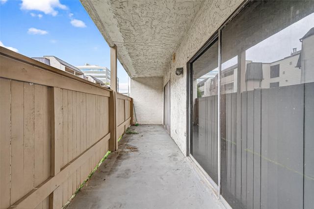 8421 Hearth Drive 3, Houston, TX 77054