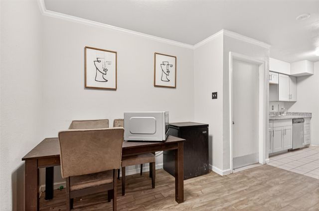 8421 Hearth Drive 3, Houston, TX 77054