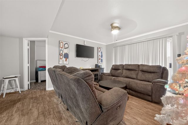 8421 Hearth Drive 3, Houston, TX 77054