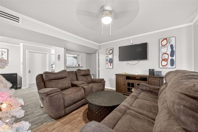 8421 Hearth Drive 3, Houston, TX 77054