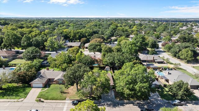 213 NE Alsbury Boulevard, Burleson, TX 76028