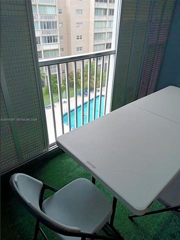 319 NE 14th Ave 604, Hallandale Beach, FL 33009