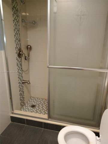 319 NE 14th Ave 604, Hallandale Beach, FL 33009
