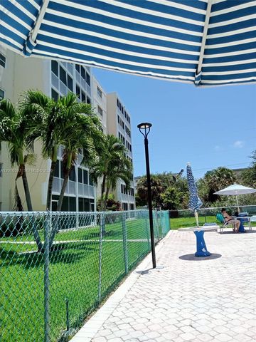 319 NE 14th Ave 604, Hallandale Beach, FL 33009