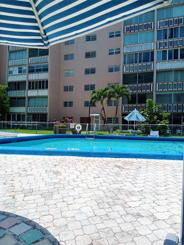 319 NE 14th Ave 604, Hallandale Beach, FL 33009