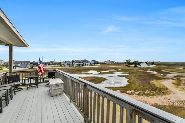 3730 Mendocino Drive, Galveston, TX 77554