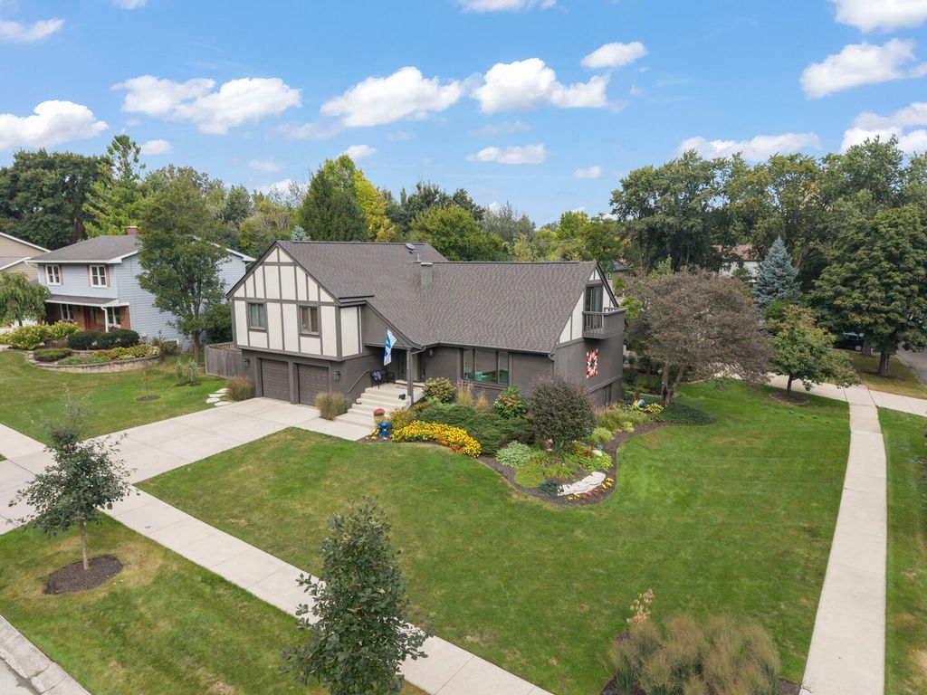 850 Glen Crest Drive, Glen Ellyn, IL 60137 — photo 2