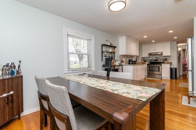 9 Sunset Ave, Holbrook, MA 02343