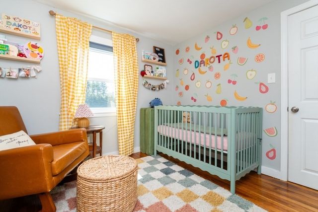 9 Sunset Ave, Holbrook, MA 02343