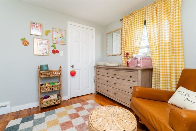 9 Sunset Ave, Holbrook, MA 02343