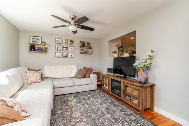 9 Sunset Ave, Holbrook, MA 02343