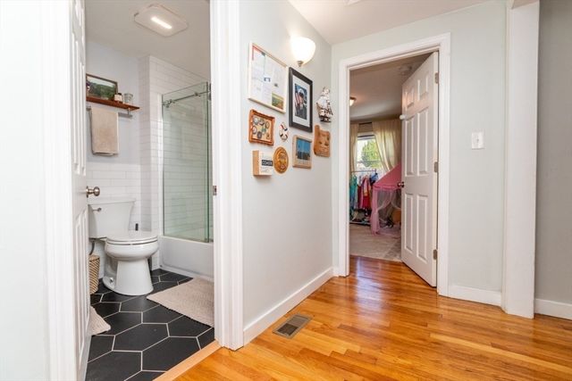 9 Sunset Ave, Holbrook, MA 02343