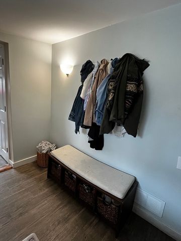 9 Sunset Ave, Holbrook, MA 02343