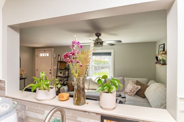 9 Sunset Ave, Holbrook, MA 02343