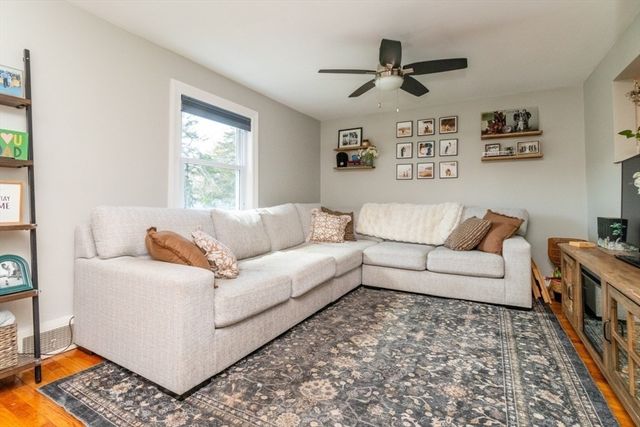 9 Sunset Ave, Holbrook, MA 02343